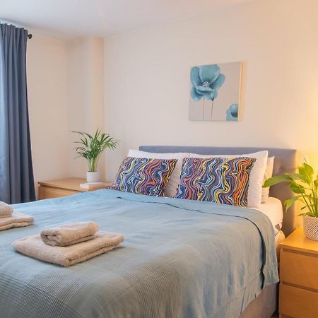 Stay In Our Stylish Flat! & Secure Building & Sleeps Up To 4 Birmingham Eksteriør billede