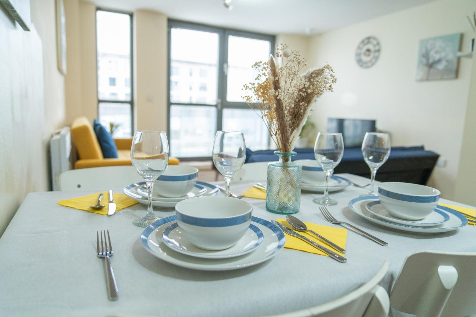 Stay In Our Stylish Flat! & Secure Building & Sleeps Up To 4 Birmingham Eksteriør billede