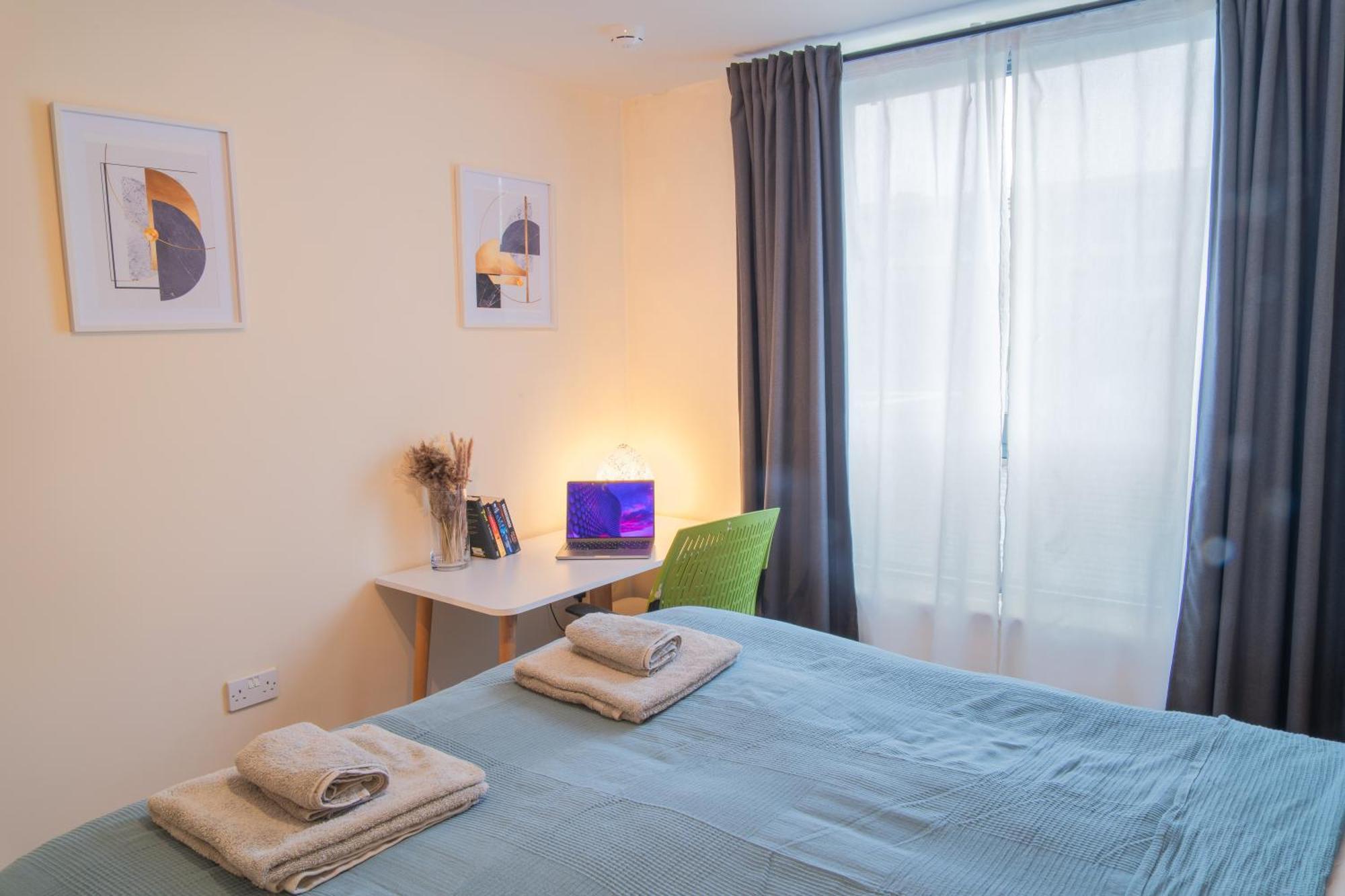 Stay In Our Stylish Flat! & Secure Building & Sleeps Up To 4 Birmingham Eksteriør billede