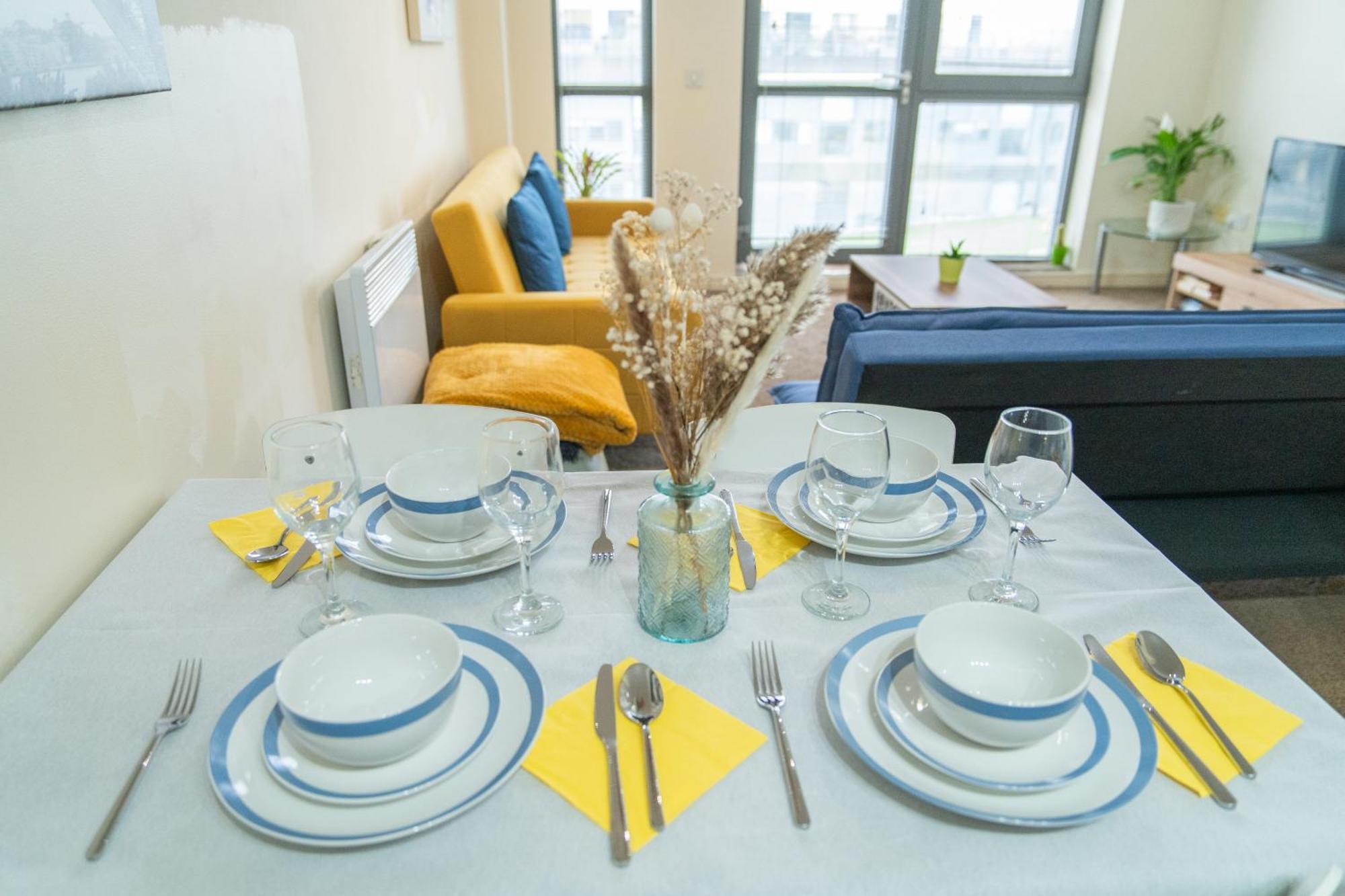 Stay In Our Stylish Flat! & Secure Building & Sleeps Up To 4 Birmingham Eksteriør billede