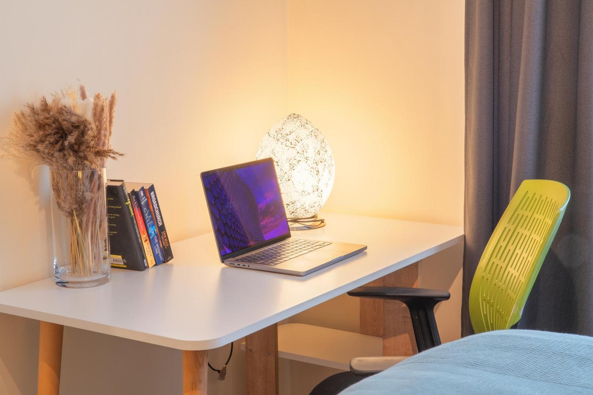 Stay In Our Stylish Flat! & Secure Building & Sleeps Up To 4 Birmingham Eksteriør billede