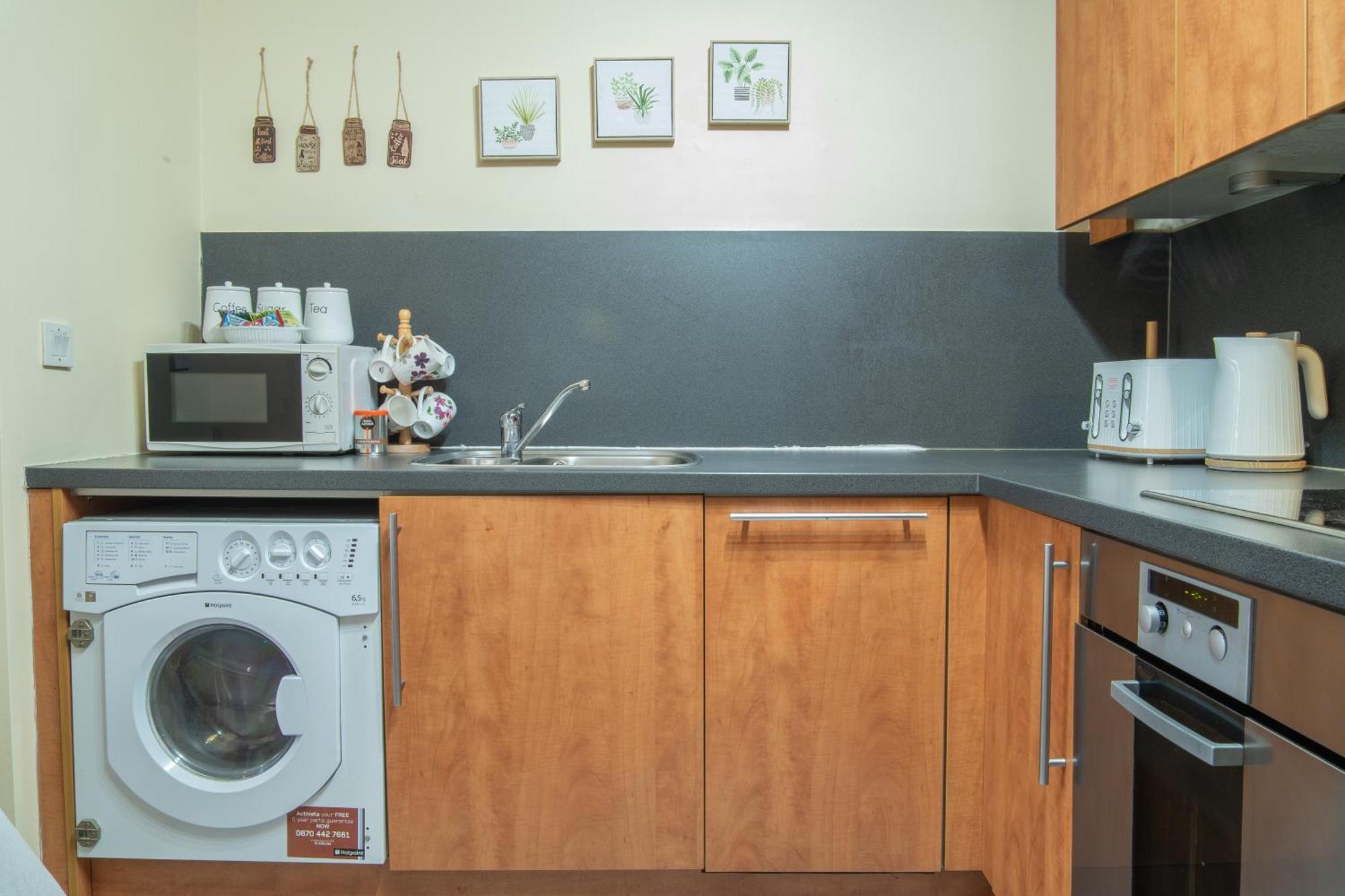 Stay In Our Stylish Flat! & Secure Building & Sleeps Up To 4 Birmingham Eksteriør billede